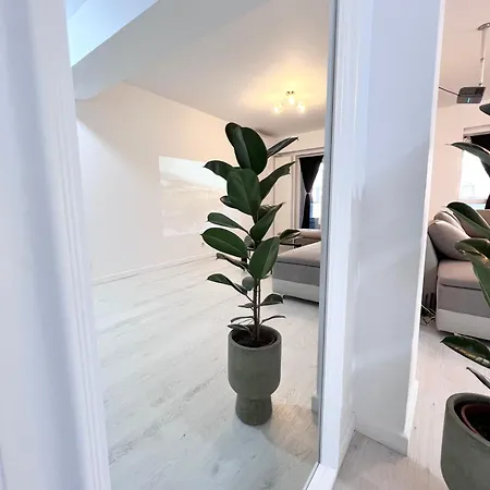 Vivo & Pool Access - Free Parking Apartmán *