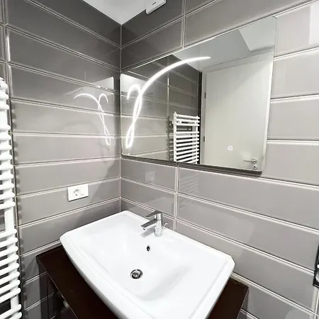 Apartmán Vivo & Pool Access - Free Parking Constanţa